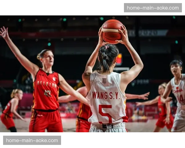 WNBA关怀行动组织球星探望儿童医院